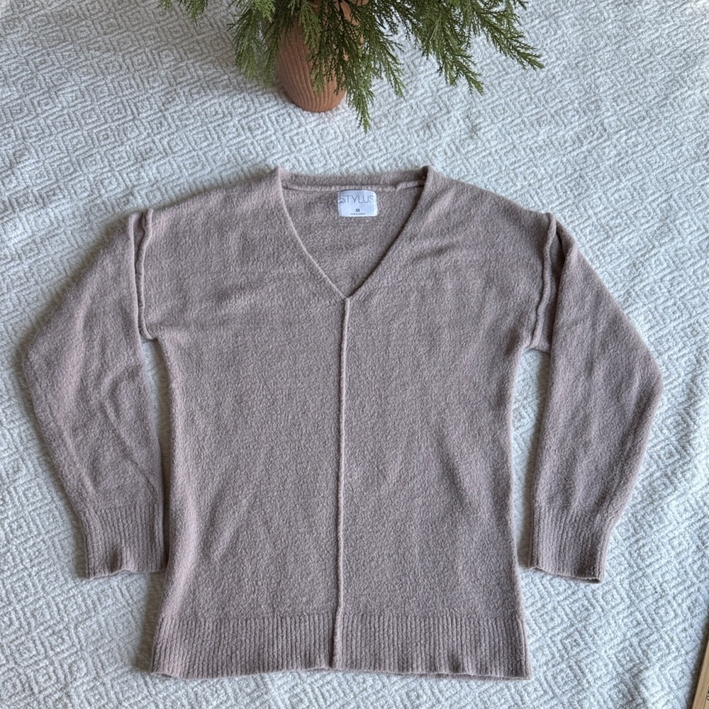STYLUS Women's V-Neck Sweater - Soft Taupe 100% Nylon Sz XS